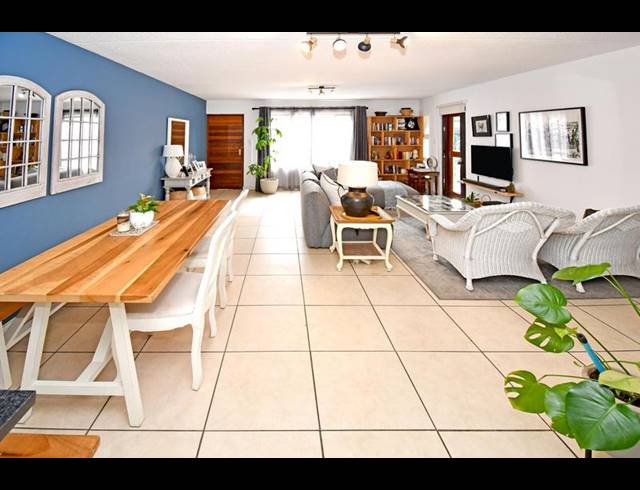 2 BEDROOM TOWNHOUSE FOR SALE IN MORNINGSIDE